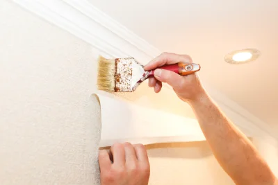 Pose de papier peint à Chennebrun — revêtements muraux et toiles de verre